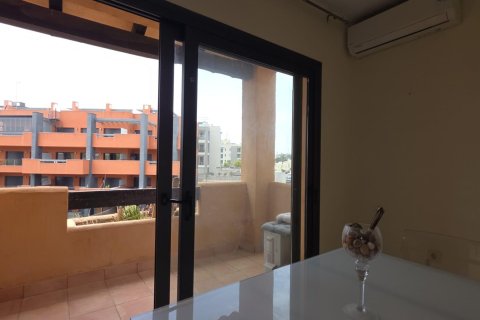 Villetta a schiera in vendita a Villamartin, Alicante, Spagna 4 camere da letto, 125 mq. N° 193396 - foto 15