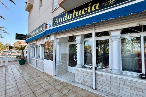 Liikekiinteistö myytävänä Guardamar del Segura, Alicante, Espanja , 101 m2 No. 193395 - kuva 19