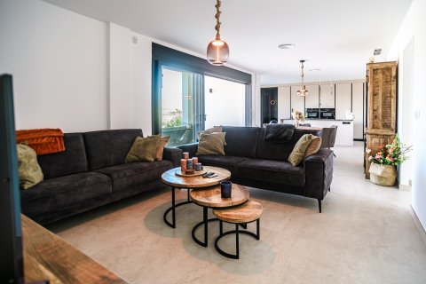 Villa à vendre à Aspe, Alicante, Espagne, 3 chambres, 181 m2 No. 193393 - photo 8