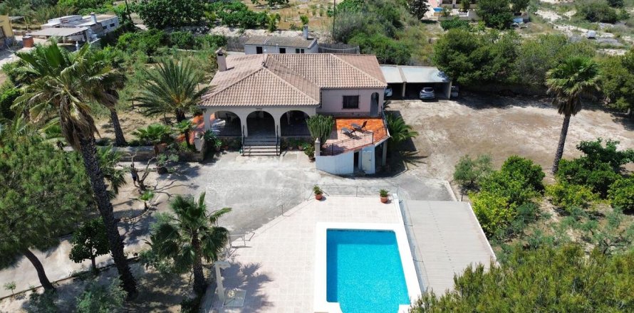 Villa à Alicante, Espagne 5 chambres, 130 m2 No. 189285