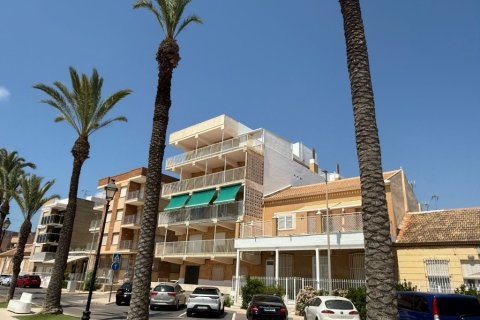 Lägenhet till salu Los Alcazares, Murcia, Spanien 3 sovrum, 115 kvm. Nr. 137759 - foto 2