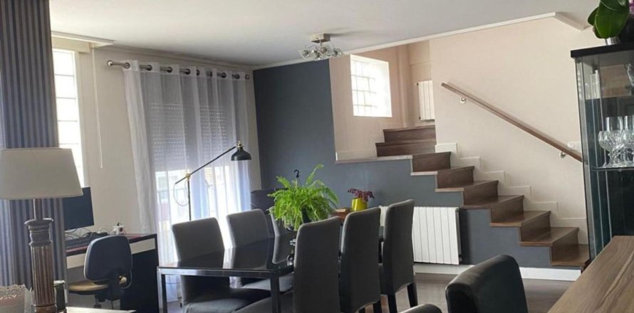 Villa Torrevieja, Alicante, Spanien 5 Schlafzimmer, 320 m2 Nr. 137756