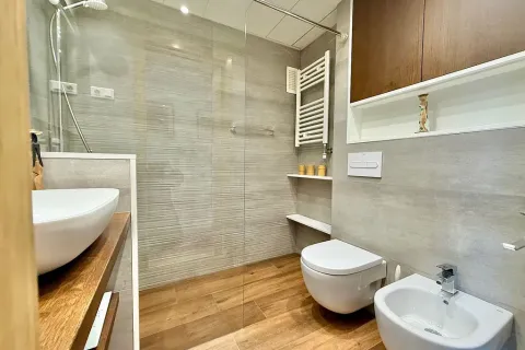 Huoneisto myytävänä Barcelona, Espanja, 3 makuuhuonetta, No. 141129 - kuva 23