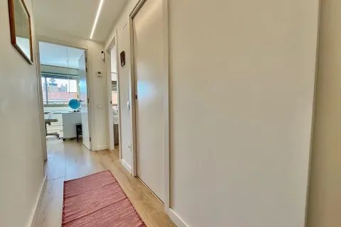 Huoneisto myytävänä Barcelona, Espanja, 3 makuuhuonetta, No. 141129 - kuva 12