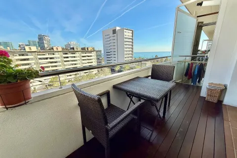 Huoneisto myytävänä Barcelona, Espanja, 3 makuuhuonetta, No. 141129 - kuva 2