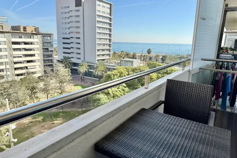 Huoneisto myytävänä Barcelona, Espanja, 3 makuuhuonetta, No. 141129 - kuva 1