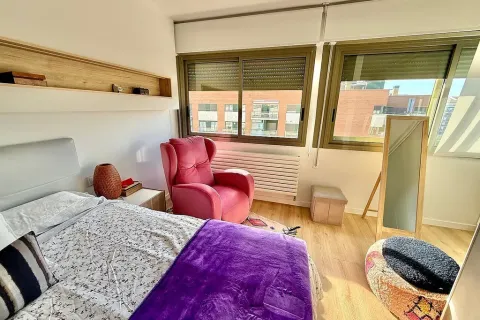 Huoneisto myytävänä Barcelona, Espanja, 3 makuuhuonetta, No. 141129 - kuva 17