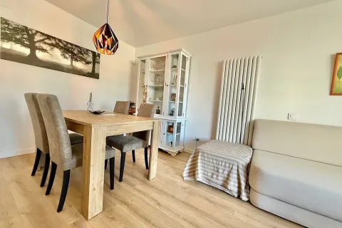 Huoneisto myytävänä Barcelona, Espanja, 3 makuuhuonetta, No. 141129 - kuva 6