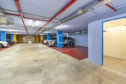 Apartment à vendre à Barcelona, Espagne, 4 chambres, 121 m2 No. 150662 - photo 27