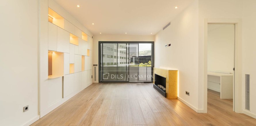 Apartment à Barcelona, Espagne 4 chambres, 121 m2 No. 150662