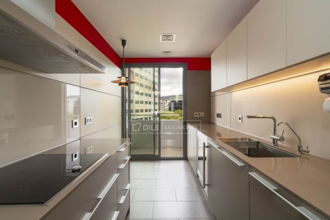 Apartment à vendre à Barcelona, Espagne, 4 chambres, 121 m2 No. 150662 - photo 3