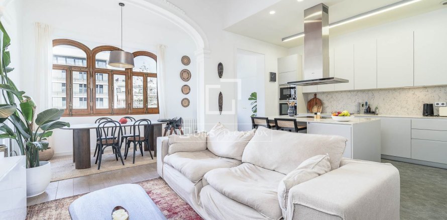 Apartment in Barcelona, Spain 2 bedrooms, 94 sq.m. No. 150661