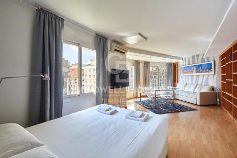 Продажа квартиры в Барселона, Испания 2 спальни, 86м2 №157650 - фото 18