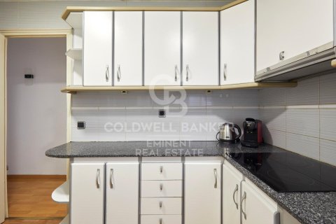 Продажа квартиры в Барселона, Испания 2 спальни, 86м2 №157650 - фото 11