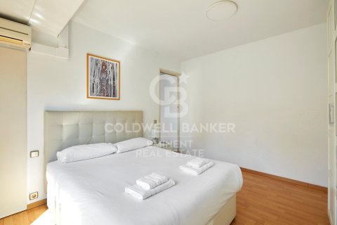 Продажа квартиры в Барселона, Испания 2 спальни, 86м2 №157650 - фото 15