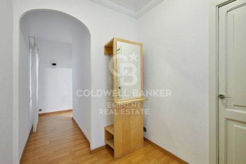 Продажа квартиры в Барселона, Испания 2 спальни, 86м2 №157650 - фото 24