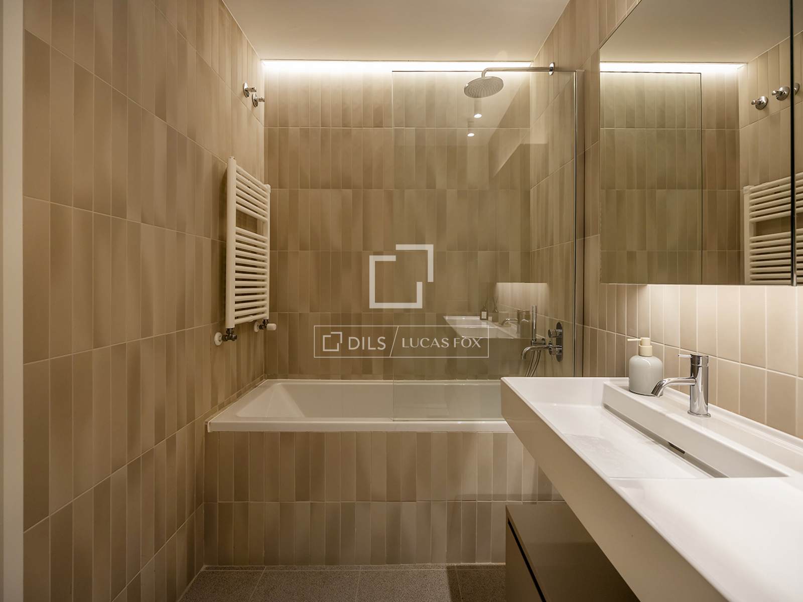 Appartamento a Barcelona, Spagna 2 camere da letto, 96 mq. N° 150913