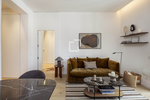 Lägenhet till salu i Barcelona, Spanien 2 sovrum, 96 kvm. Nr. 150913 - foto 28