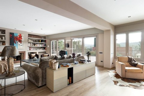 Villa for sale in Valldoreix, Barcelona, Spain 8 bedrooms, 570 sq.m. No. 150910 - photo 4