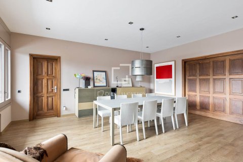 Villa for sale in Valldoreix, Barcelona, Spain 8 bedrooms, 570 sq.m. No. 150910 - photo 12