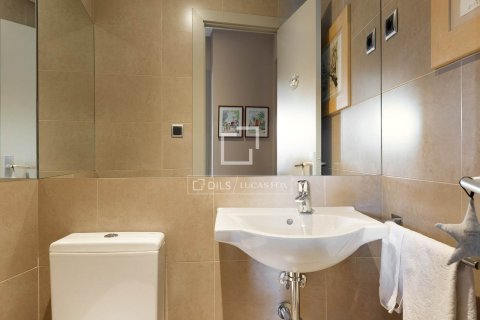 Villa for sale in Valldoreix, Barcelona, Spain 8 bedrooms, 570 sq.m. No. 150910 - photo 17