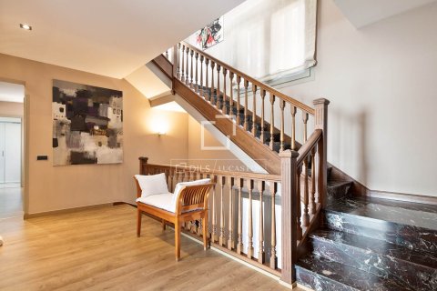 Villa for sale in Valldoreix, Barcelona, Spain 8 bedrooms, 570 sq.m. No. 150910 - photo 30