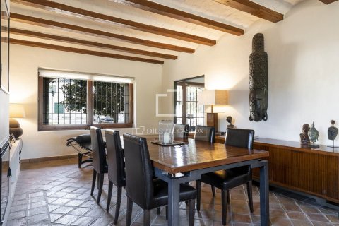 Villa for sale in Sitges, Barcelona, Spain 5 bedrooms, 490 sq.m. No. 150909 - photo 5