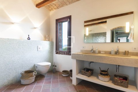 Villa for sale in Sitges, Barcelona, Spain 5 bedrooms, 490 sq.m. No. 150909 - photo 28