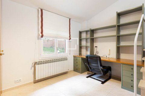 Villa à vendre à Castelldefels, Barcelona, Espagne, 7 chambres, 416 m2 No. 150912 - photo 24