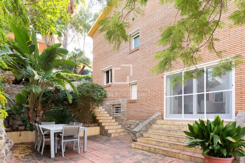 Villa à vendre à Castelldefels, Barcelona, Espagne, 7 chambres, 416 m2 No. 150912 - photo 3