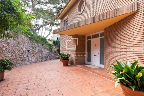Villa à vendre à Castelldefels, Barcelona, Espagne, 7 chambres, 416 m2 No. 150912 - photo 2