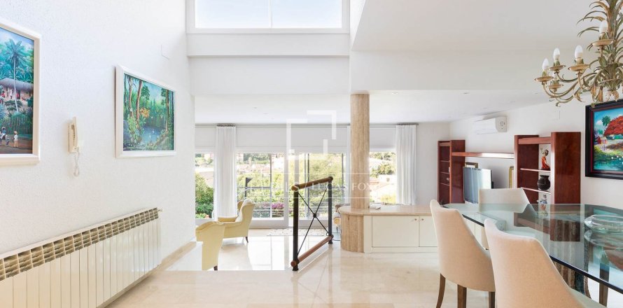 Villa à Castelldefels, Barcelona, Espagne 7 chambres, 416 m2 No. 150912