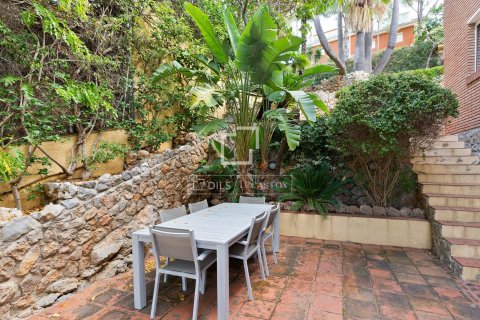 Villa à vendre à Castelldefels, Barcelona, Espagne, 7 chambres, 416 m2 No. 150912 - photo 25