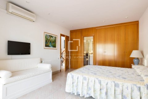 Villa à vendre à Castelldefels, Barcelona, Espagne, 7 chambres, 416 m2 No. 150912 - photo 16