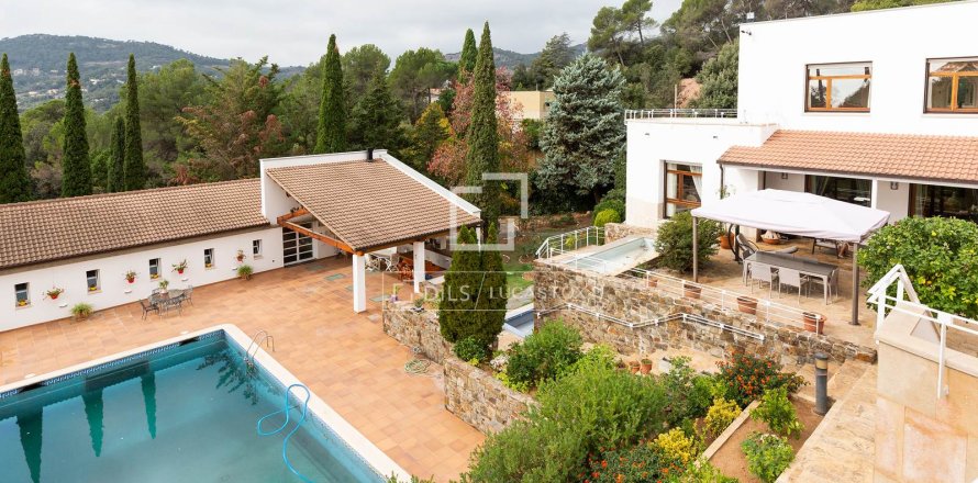 Villa i Matadepera, Barcelona, Spanien 7 sovrum, 1271 kvm. Nr. 150911