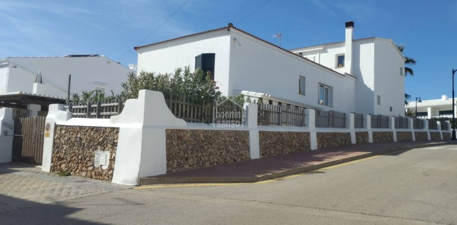 Townhouse Es Mercadal, Menorca, Espagne 4 chambres, 263 m2 No. 138697