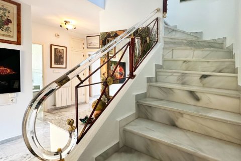 Villa for sale in Alicante, Spain 3 bedrooms, 131 sq.m. No. 189736 - photo 9