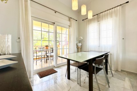 Villa for sale in Alicante, Spain 3 bedrooms, 131 sq.m. No. 189736 - photo 14