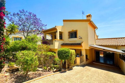 Villa for sale in Alicante, Spain 3 bedrooms, 131 sq.m. No. 189736 - photo 3