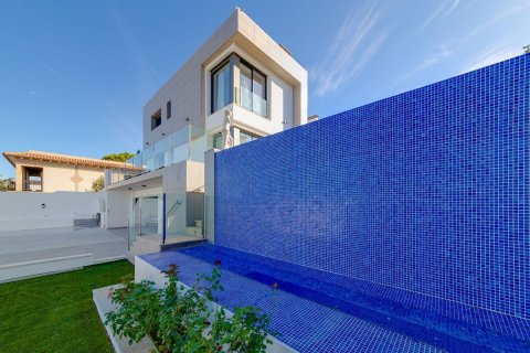 Villa zum Verkauf in Los Balcones, Alicante, Spanien 3 Schlafzimmer, 1199 m2 Nr. 189732 - Foto 15