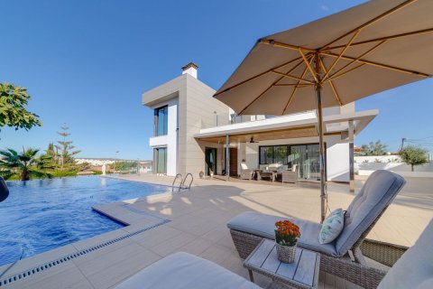 Villa zum Verkauf in Los Balcones, Alicante, Spanien 3 Schlafzimmer, 1199 m2 Nr. 189732 - Foto 5