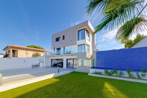 Villa zum Verkauf in Los Balcones, Alicante, Spanien 3 Schlafzimmer, 1199 m2 Nr. 189732 - Foto 14