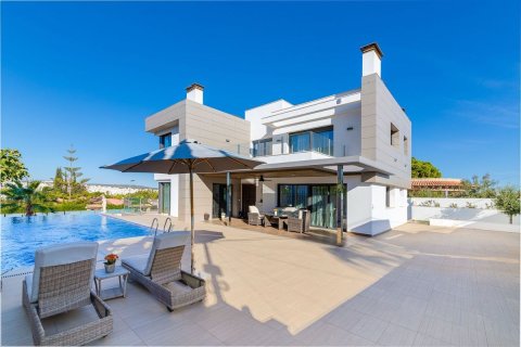 Villa in Los Balcones, Alicante, Spain 3 bedrooms, 1199 sq.m. No. 189732