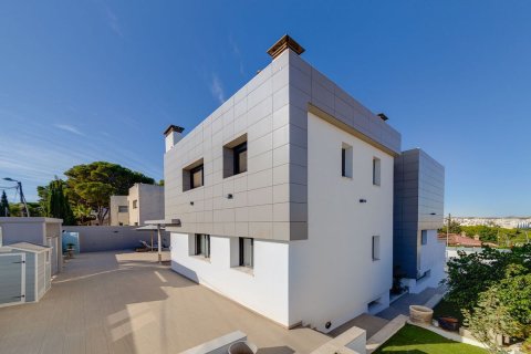 Villa zum Verkauf in Los Balcones, Alicante, Spanien 3 Schlafzimmer, 1199 m2 Nr. 189732 - Foto 6