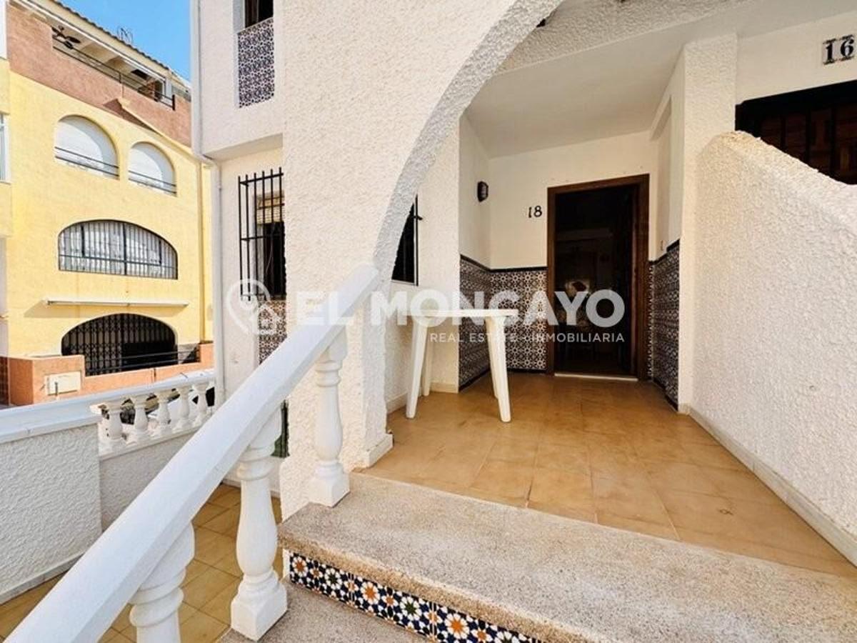Casa a Torrevieja, Alicante, Spagna 3 camere da letto, 94 mq. N° 183760
