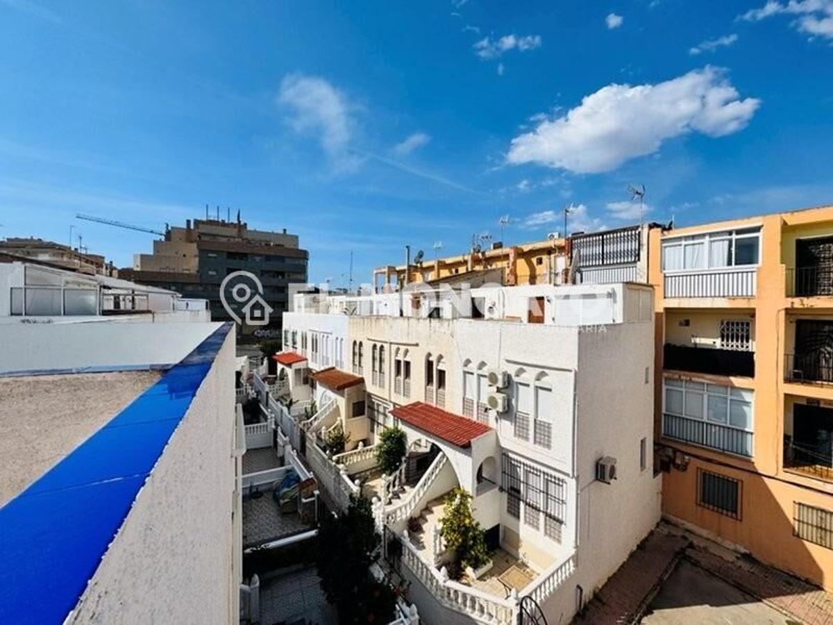 Casa a Torrevieja, Alicante, Spagna 3 camere da letto, 94 mq. N° 183760
