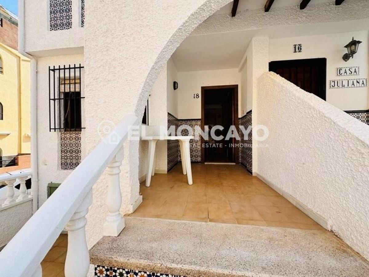 Casa a Torrevieja, Alicante, Spagna 3 camere da letto, 94 mq. N° 183760