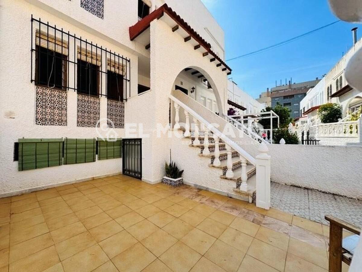 Casa a Torrevieja, Alicante, Spagna 3 camere da letto, 94 mq. N° 183760