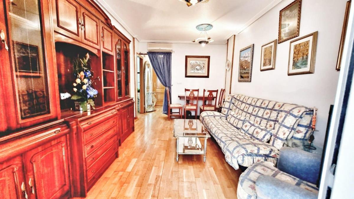 Apartamento en Torrevieja, Alicante, España 1 dormitorio, 51 m2 No. 183756