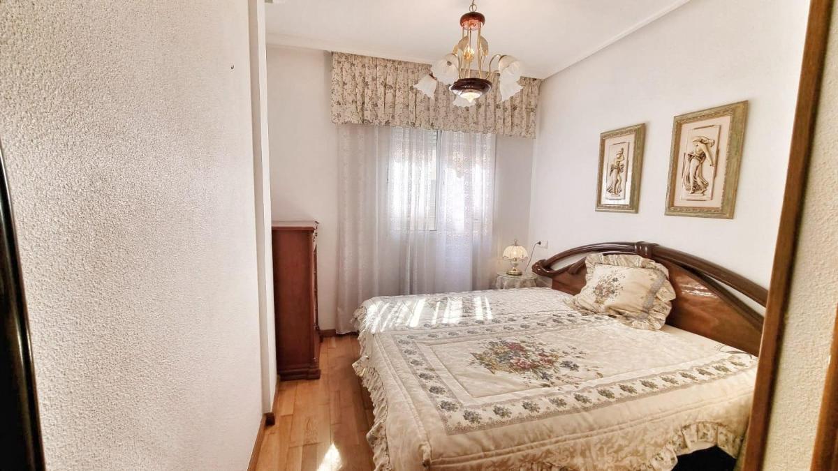 Apartamento en Torrevieja, Alicante, España 1 dormitorio, 51 m2 No. 183756